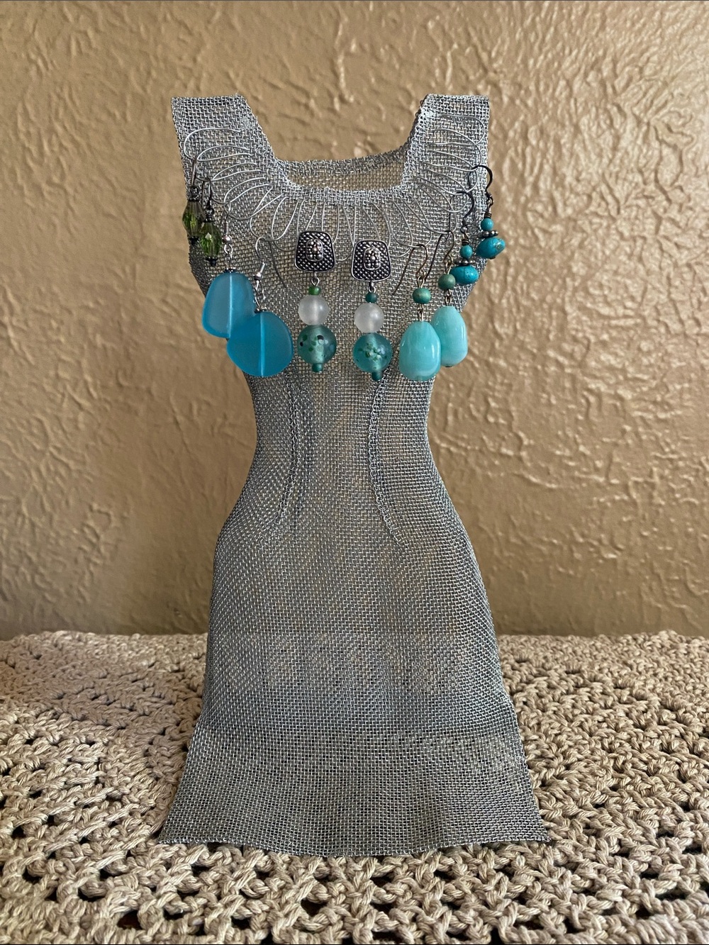 🩵💚Beautiful💚🩵Bundle of 5 Drop Earrings